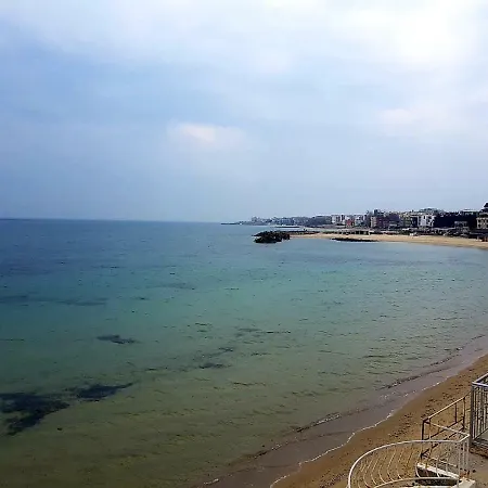 Апартаменты С 1 Спальней, Гостиной И Террасой С Видом На Море И Аквапарк 아파트 *